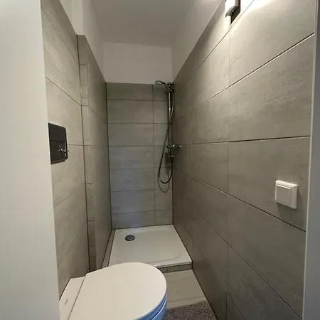 Séjour chez l'habitant & *